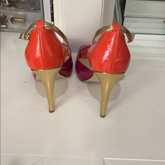 Heels - Picture 3 of 3